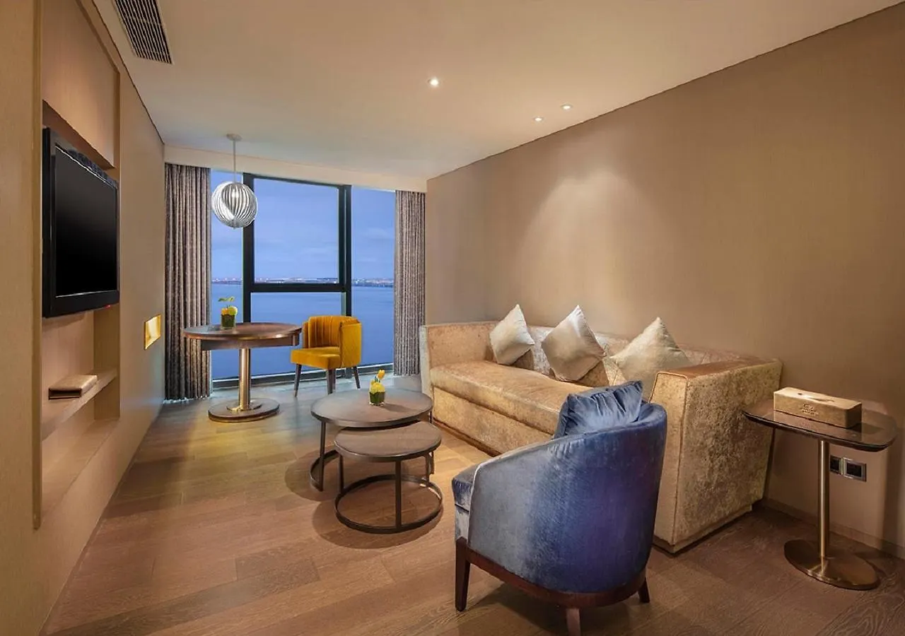 Grand Bay Hotel Zhuhai 5*,